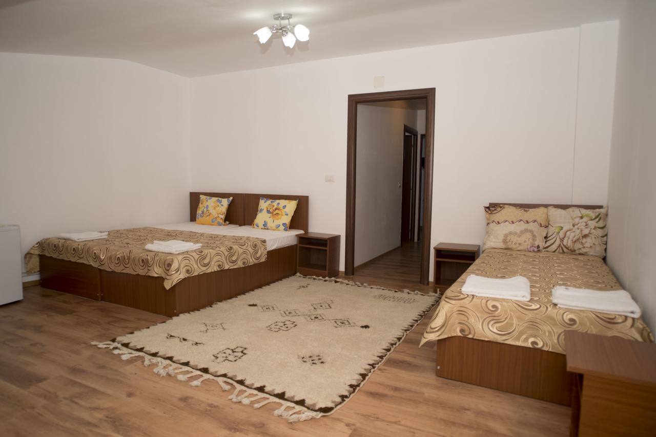 Hostel Ruxandra Φωξάνη Εξωτερικό φωτογραφία