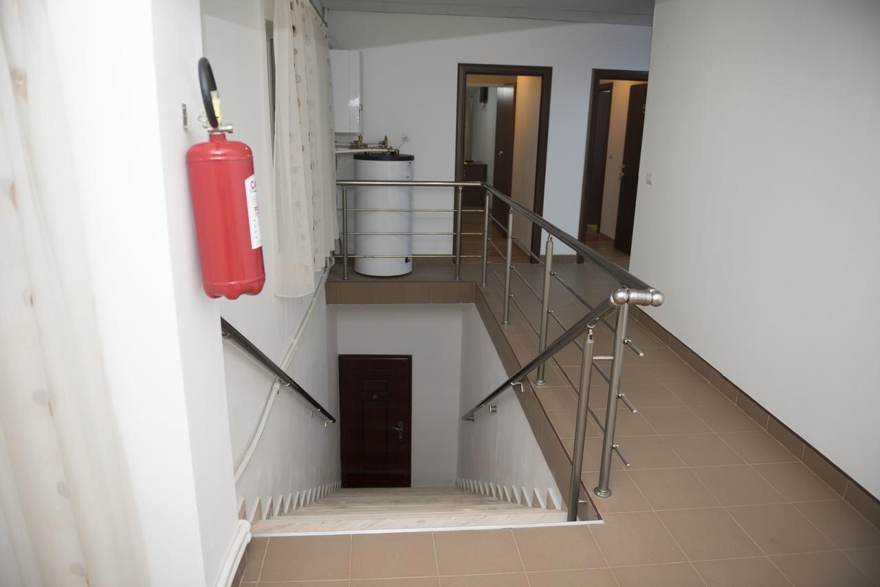 Hostel Ruxandra Φωξάνη Εξωτερικό φωτογραφία